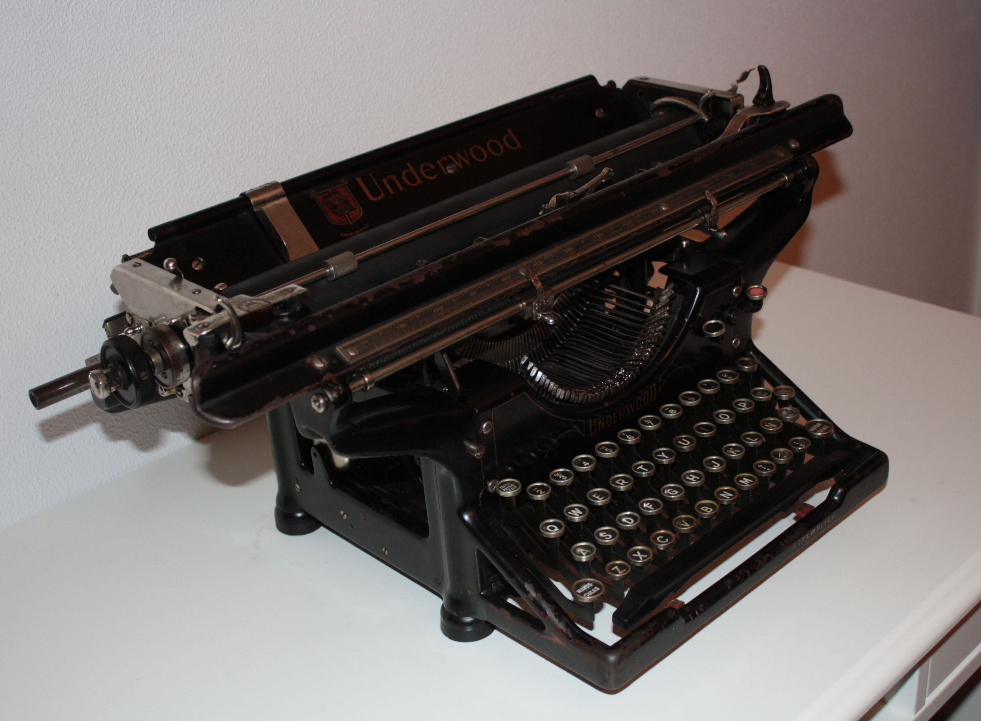 <a href="https://commons.wikimedia.org/w/index.php?curid=17789085">Another Underwood typewriter, courtesy of Brass Hat/Wikimedia.</a> <a href="https://commons.wikimedia.org/w/index.php?curid=17789085">Another Under