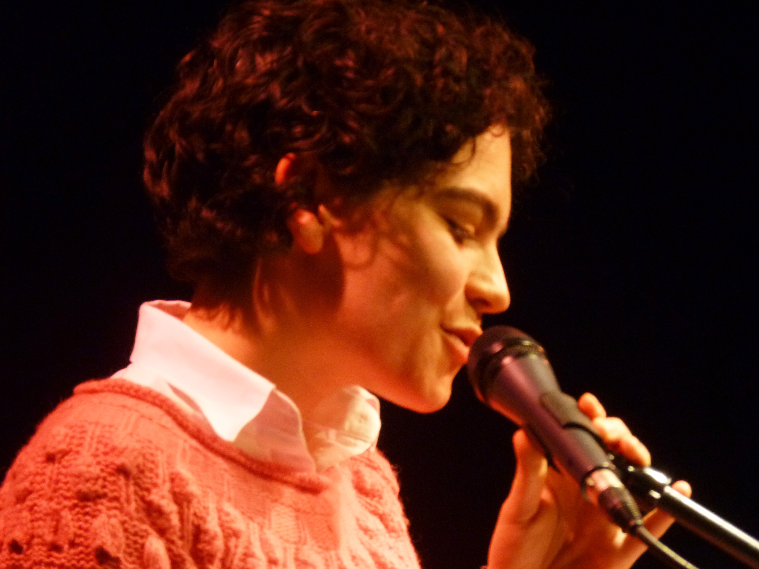 Marília Garcia at Maison de la Poésie in Namur, 2011. Photo by Arnaud de Schaetzen. Marília Garcia at Maison de la Poésie in Namur. Photo by Arnaud de Schaetzen.